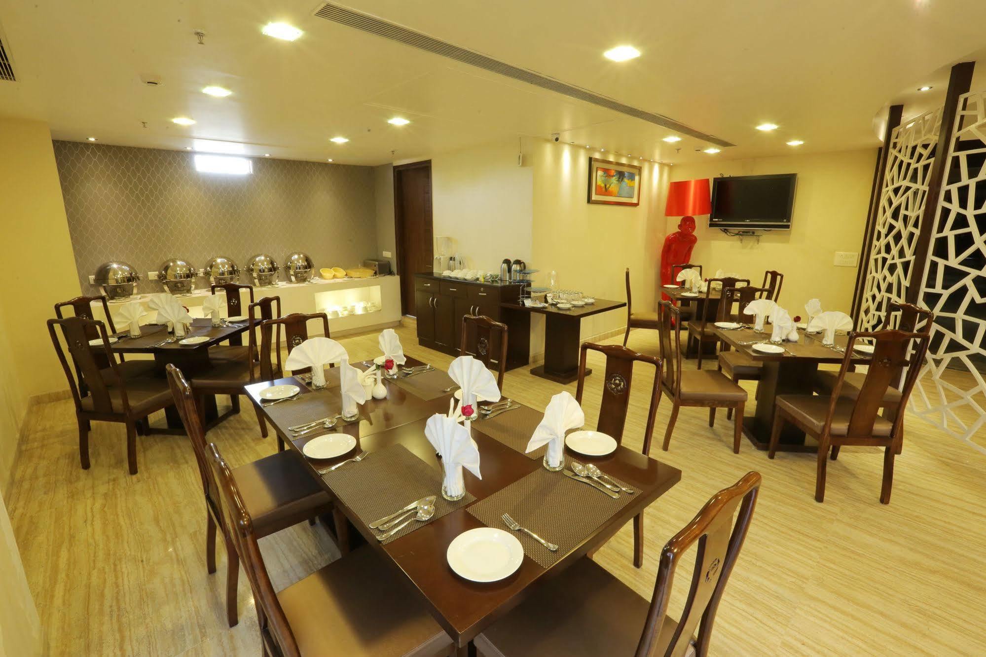 Five Elements Hotels Delhi- North Avenue Yeni Delhi Dış mekan fotoğraf